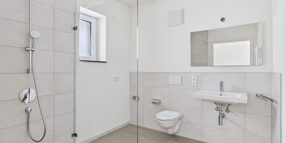 Etagenwohnung Sindelfingen Ost - 2 Zimmer, 71 m&sup2;, 1.320&euro; | Angebot:25680032