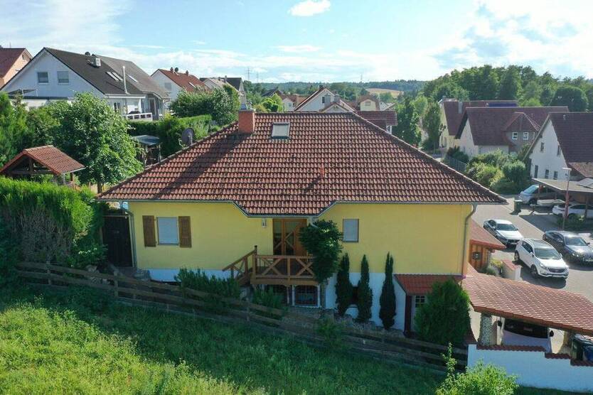 Mediterranes Einfamilienhaus in ruhiger Lage. Provisionsfrei, da Privatverkauf !!!