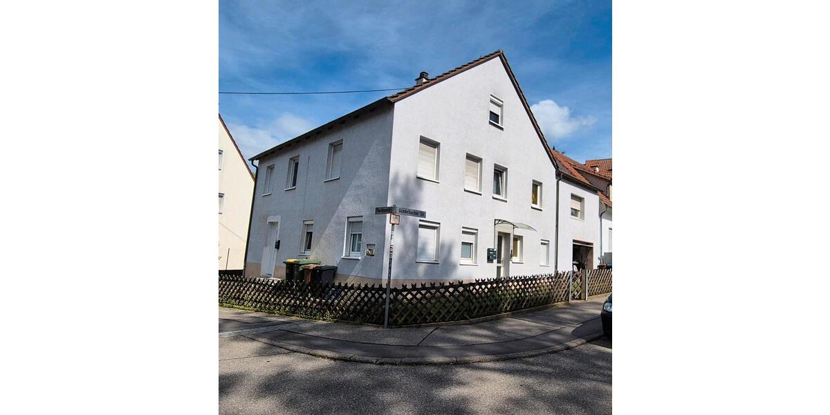 Mehrfamilienhaus, Wohnhaus Illingen - 9 Zimmer, 214 m&sup2;, 469.000&euro; | Angebot:26614142