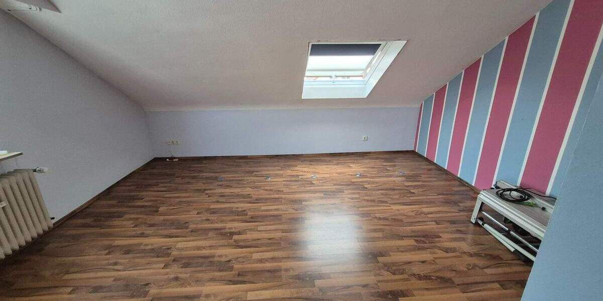 Etagenwohnung Karlsruhe Neureut - 3 Zimmer, 80 m&sup2;, 850&euro; | Angebot:25769798