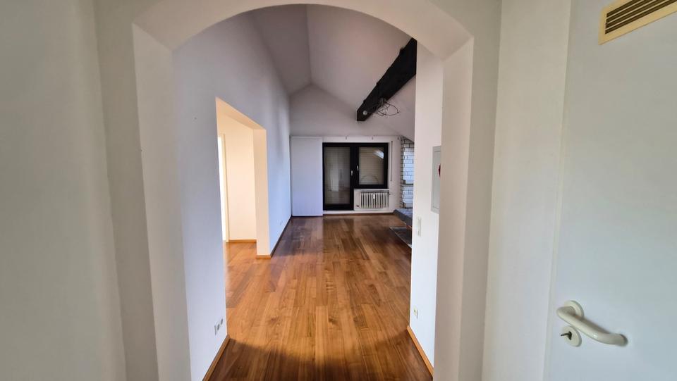 Geräumige helle 3,5-Zimmer-Wohnung in KarlsruheWolfartsweier 3.5 zimmer