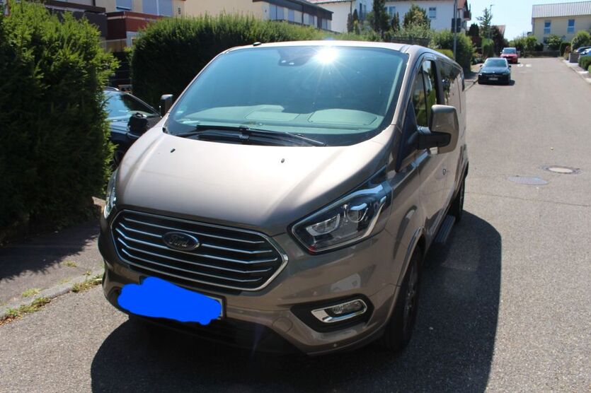 Ford Tourneo Custom 92.000 km 35.000 € Vaihingen 71665