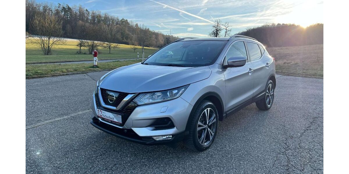 Nissan Qashqai 70.000 km 15.900 &euro; Niefern-Öschelbronn 75223