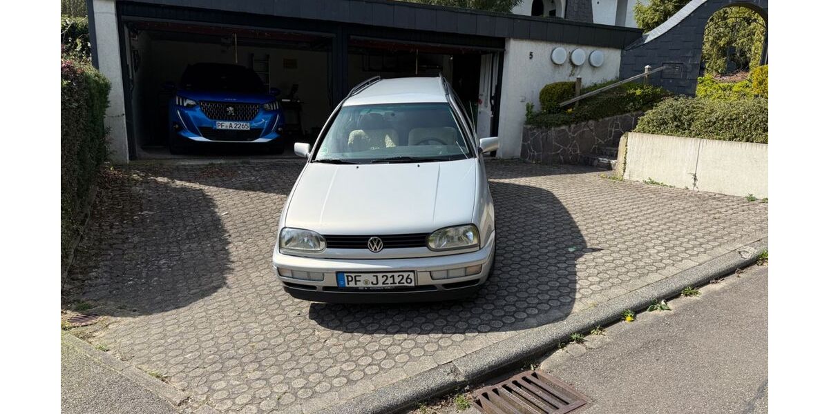 VW Golf 104.285 km 2.700 &euro; Ötisheim 75443