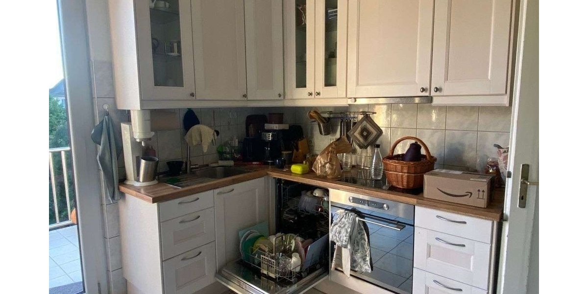 °°° FRISCHRENOVIERTE ALTBAUWOHNUNG MIT GR. SÜDWESTBALKON IN DER WESTSTADT °°° 4 zimmer