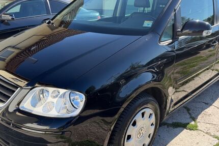 VW Touran 176.000 km 3.500 &euro; Sindelfingen/Stuttgart 71069