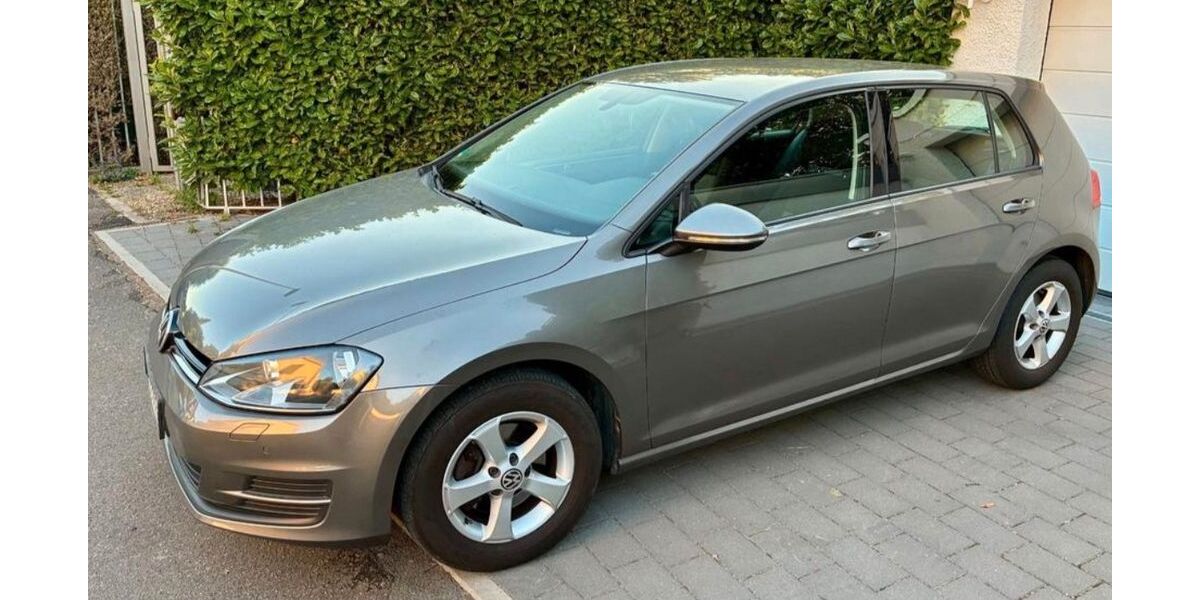 VW Golf 78.000 km 8.700 &euro; Ludwigsburg 71638