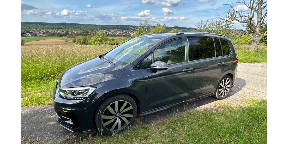 VW Touran 88.500 km 19.099 &euro; Mühlacker 75417