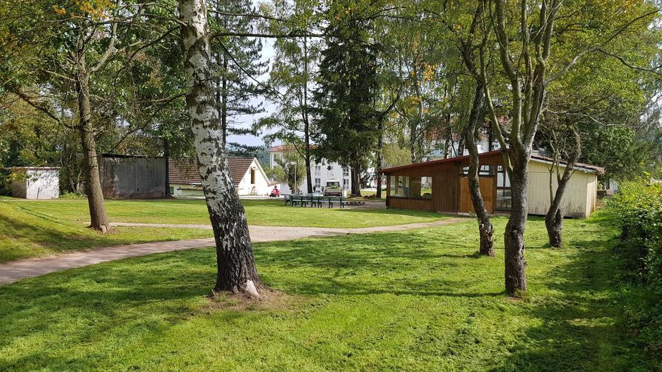 Etagenwohnung Schömberg - 5 Zimmer, 121 m&sup2;, 1.290&euro; | Angebot:26453745