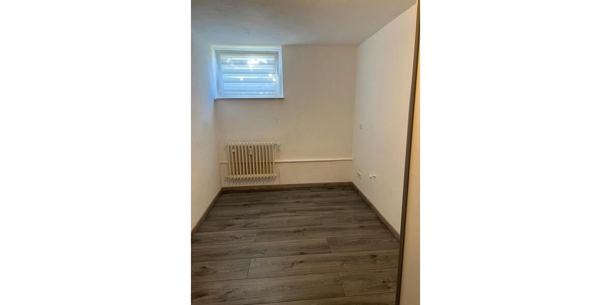 Etagenwohnung Gerlingen - 2 Zimmer, 65 m&sup2;, 600&euro; | Angebot:26386659