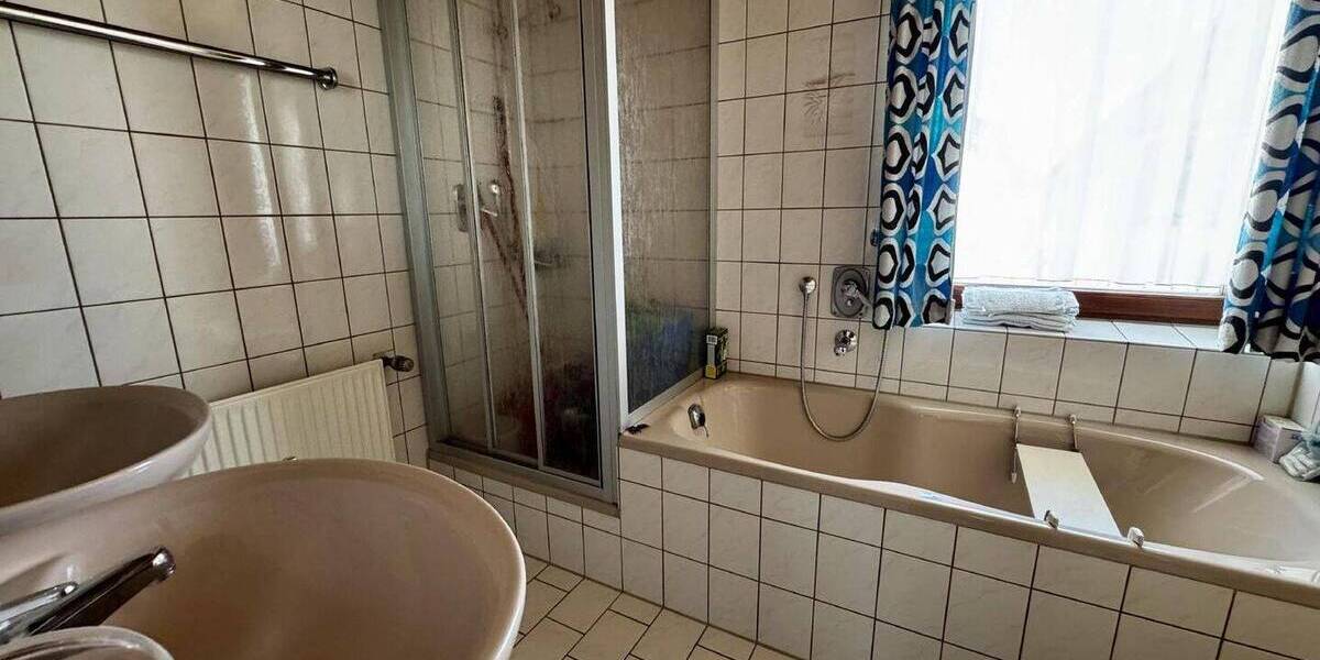 Mehrfamilienhaus, Wohnhaus Neubulach - 8 Zimmer, 208 m&sup2;, 450.000&euro; | Angebot:26293200