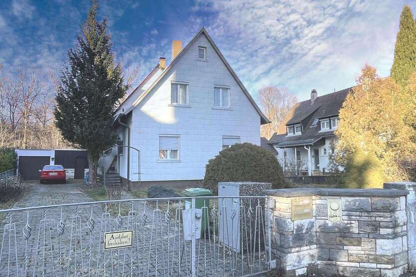 Haus zum Kaufen in Stuttgart 650.000 € 168.31 m²