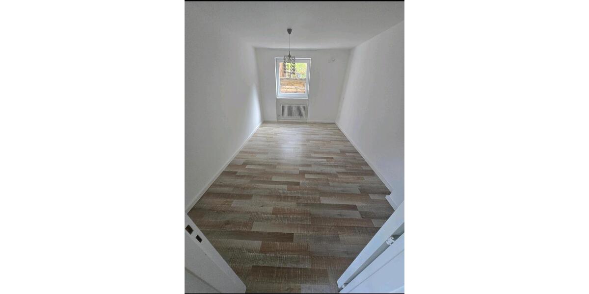 Reihenhaus Bad Wildbad - 8 Zimmer, 224 m&sup2;, 1.600&euro; | Angebot:25052132