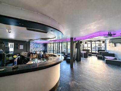 WER IM GLASHOUSE SITZT, SOLLTE LAUTER DREHEN - Gewerbeobjekt Leonberg | Angebot:27359682