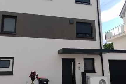 Haus Karlsruhe Innenstadt-Ost - 6 Zimmer, 142 m&sup2;, 970.000&euro; | Angebot:27101999
