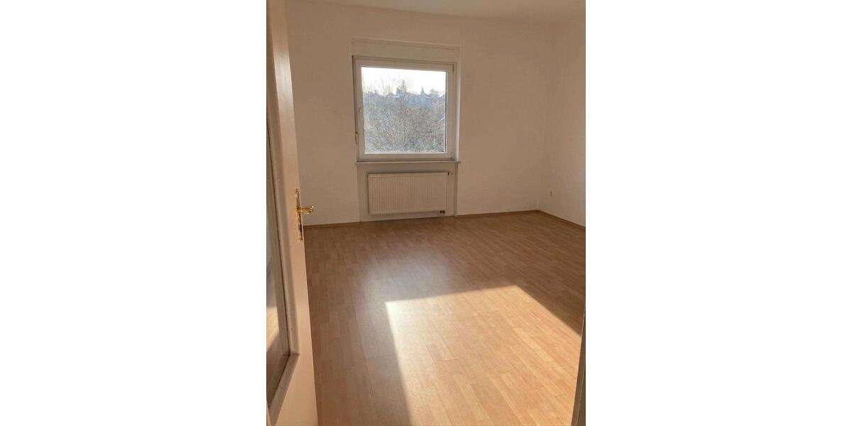 Etagenwohnung Pforzheim Weststadt - 3 Zimmer, 75 m&sup2;, 800&euro; | Angebot:27554103