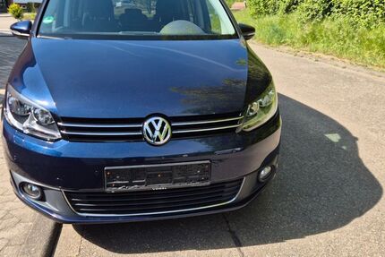 VW Touran 159.800 km 11.300 &euro; Gondelsheim 75053