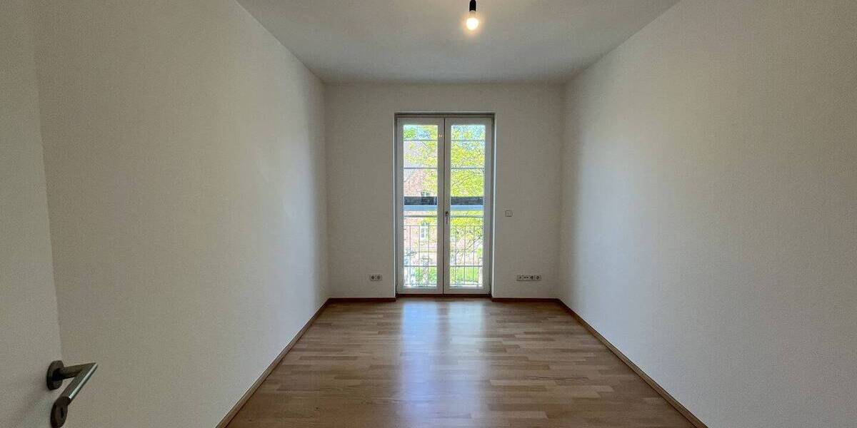 Etagenwohnung Karlsruhe Nordstadt - 4 Zimmer, 119 m&sup2;, 1.700&euro; | Angebot:26486220