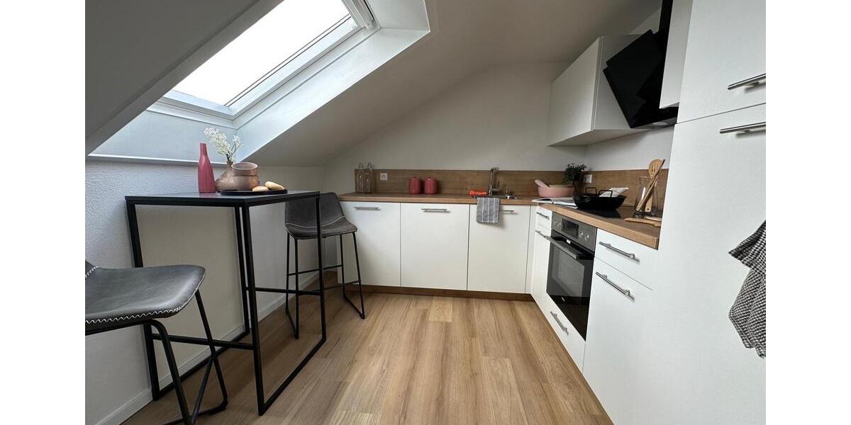 Dachgeschoßwohnung Ditzingen - 2.5 Zimmer, 52 m&sup2;, 900&euro; | Angebot:26464801