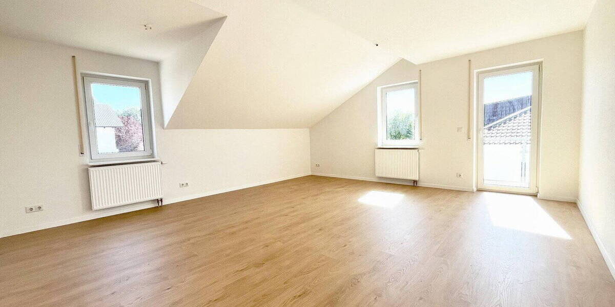 Etagenwohnung Pforzheim Südweststadt - 3 Zimmer, 103 m&sup2;, 1.190&euro; | Angebot:26868779