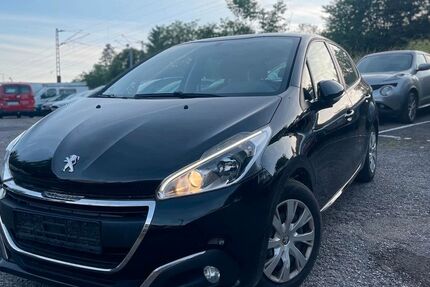 Peugeot 208 148.459 km 3.700 &euro; Pforzheim 75181