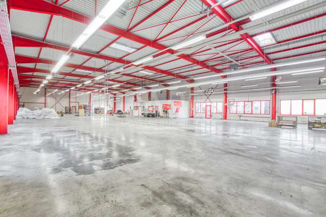 Halle in Eppingen 2.950.000 € 2434.46 m²