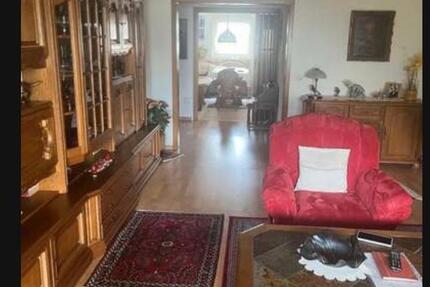 Wohnung in Bretten zu verkaufen mit Hallenbad ! Im Brettspiel 8 3 zimmer