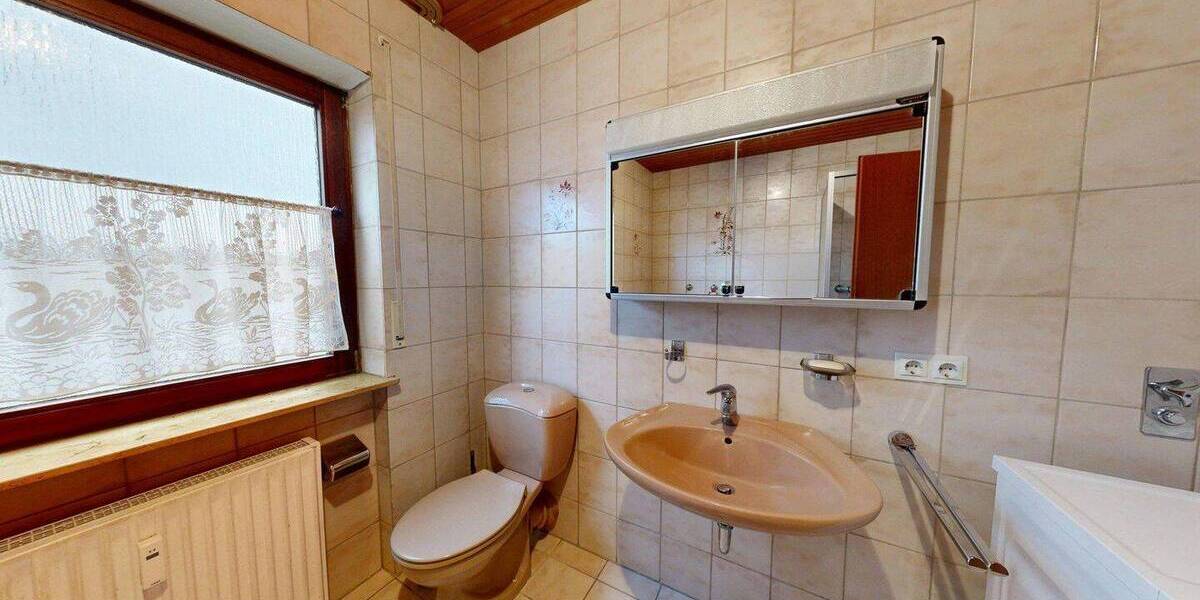 Etagenwohnung Karlsdorf-Neuthard Karlsdorf - 3 Zimmer, 81 m&sup2;, 210.000&euro; | Angebot:26807324