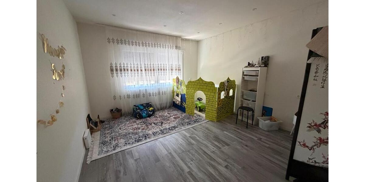 Einfamilienhaus Sachsenheim - 6 Zimmer, 230 m&sup2;, 900.000&euro; | Angebot:27133490