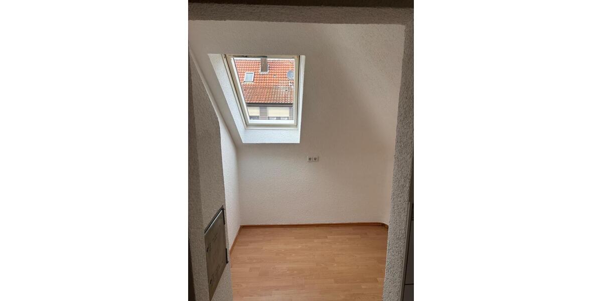 Dachgeschoßwohnung Pforzheim Brötzingen - 1 Zimmer, 14 m&sup2;, 370&euro; | Angebot:26134768