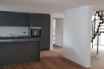 Wohnung Schwieberdingen - 4 Zimmer, 140 m&sup2;, 1.899&euro; | Angebot:25397059