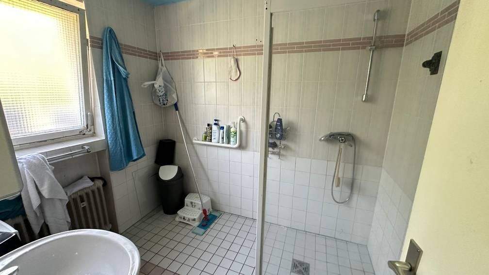 Mehrfamilienhaus, Wohnhaus Ostelsheim - 9 Zimmer, 210 m&sup2;, 750.000&euro; | Angebot:25737007