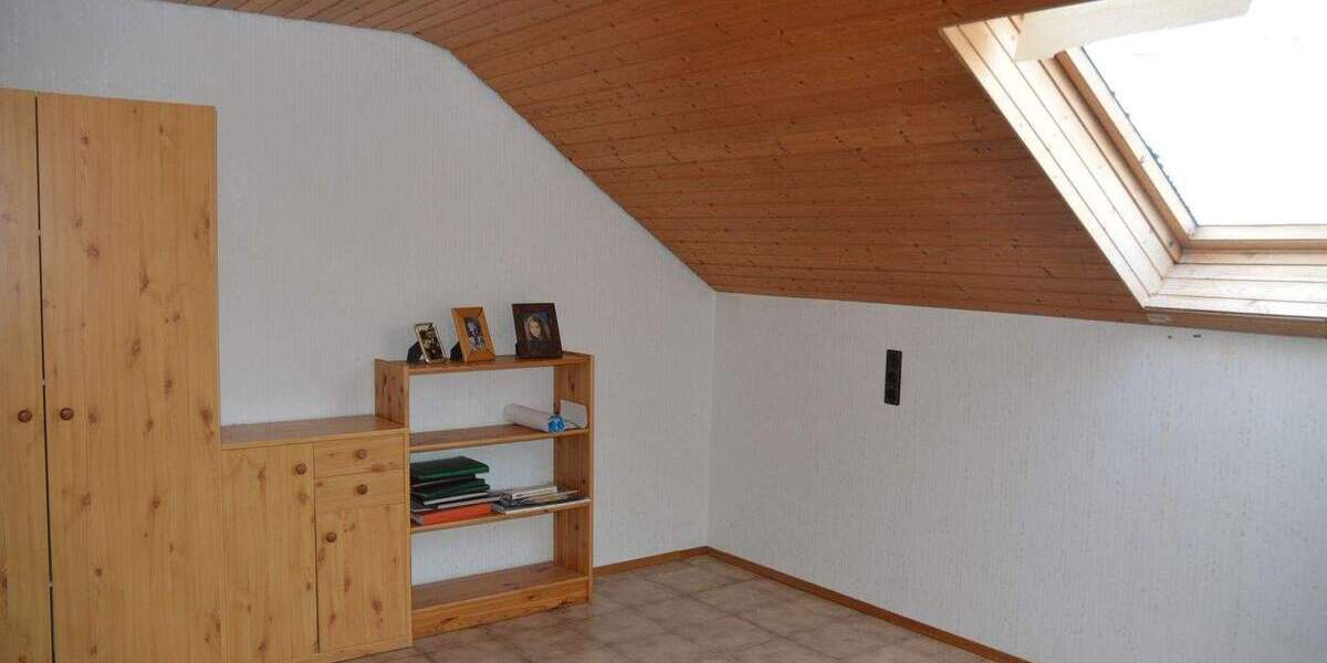 Mehrfamilienhaus, Wohnhaus Birkenfeld Gräfenhausen - 6 Zimmer, 220 m&sup2;, 525.000&euro; | Angebot:25374760