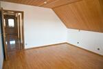 Dachgeschoßwohnung Straubenhardt - 2 Zimmer, 94 m&sup2;, 989&euro; | Angebot:25976196