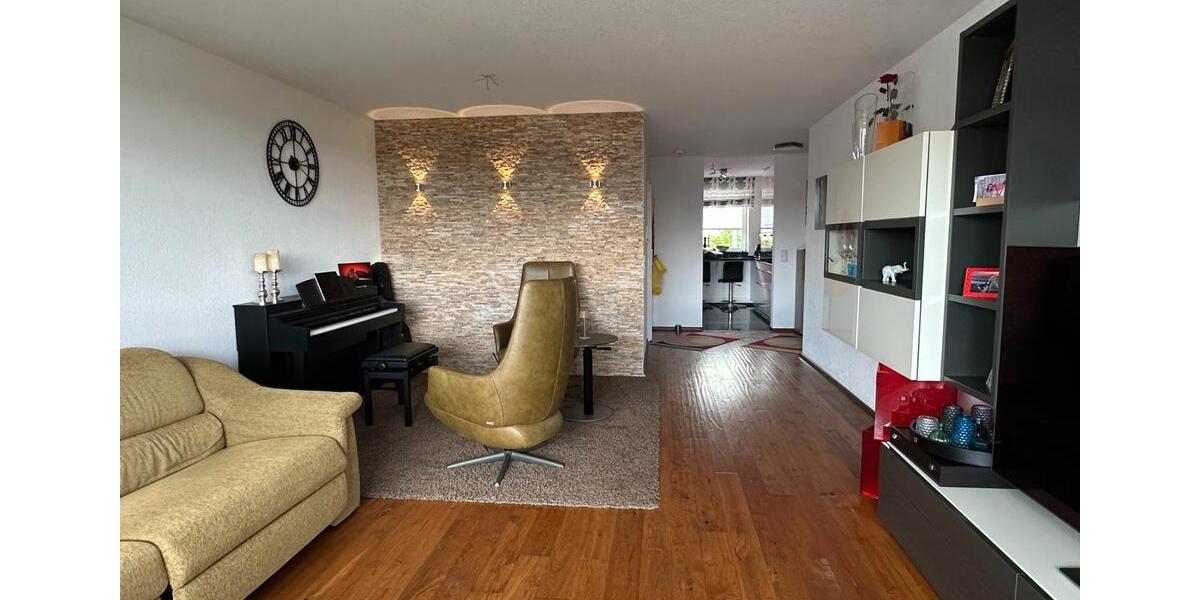 Etagenwohnung Pforzheim Nordstadt - 3 Zimmer, 85 m&sup2;, 299.000&euro; | Angebot:27163756