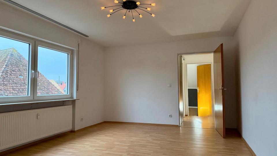 Dachgeschoßwohnung Mühlacker - 2 Zimmer, 55 m&sup2;, 620&euro; | Angebot:26237164