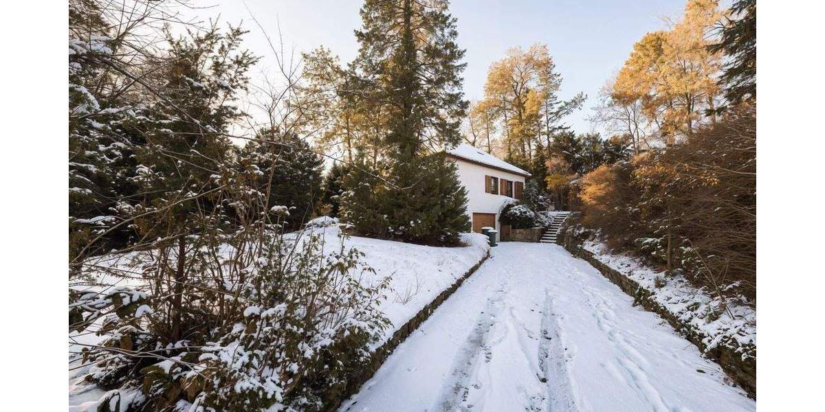 Maichingen Landhaussiedlung: Bungalow mit Ausbaureserve oder Bauplatz für Zweifamilienhaus 4 zimmer