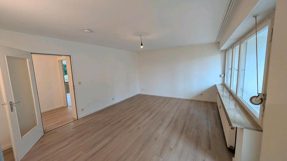 Hochparterre Leonberg - 3 Zimmer, 73 m&sup2;, 300.000&euro; | Angebot:26287981