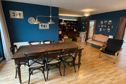 Platz für die ganze Familie: großzügige 4-Zimmer-Maisonette-Wohnung mit 2 Bädern und Garage 4 zimmer