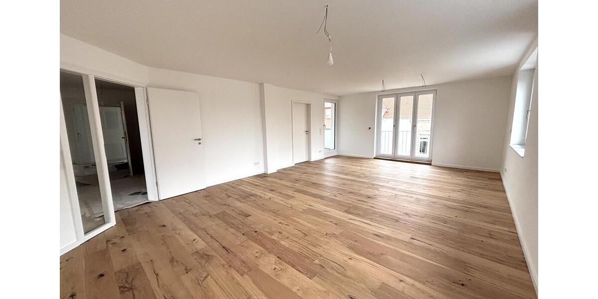 Moderne 3-Zimmer-Wohnung mit EBK, Loggia & großem Wohn-Essbereich 3 zimmer