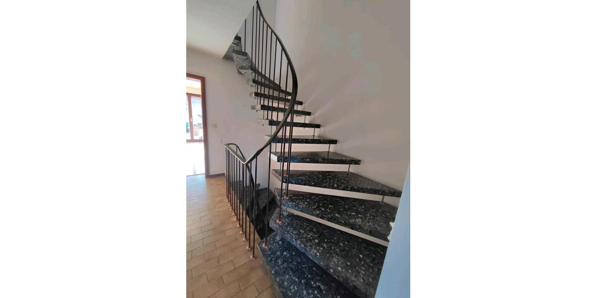 Doppelhaushälfte Leonberg - 6 Zimmer, 146 m&sup2;, 500.000&euro; | Angebot:26946936