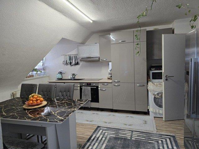 Dachgeschoßwohnung Pforzheim - 3 Zimmer, 95 m&sup2;, 199.000&euro; | Angebot:26058386