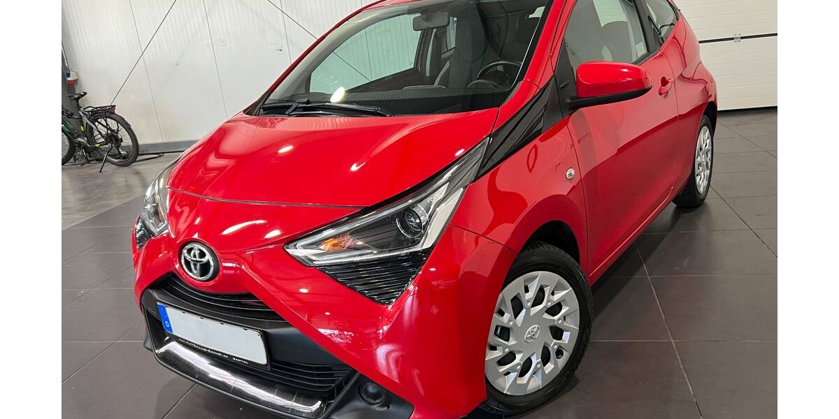 Toyota Aygo (X) 79.000 km 8.995 &euro; Bretten 75015
