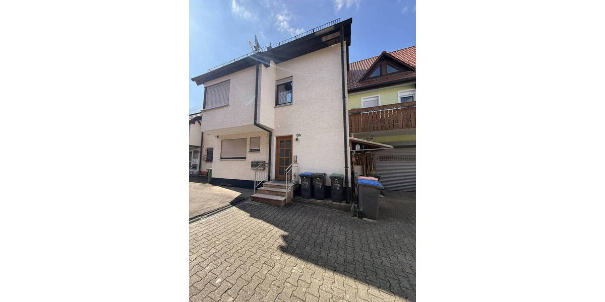 Reihenmittelhaus Renningen - 7 Zimmer, 155 m&sup2;, 620.000&euro; | Angebot:26090020