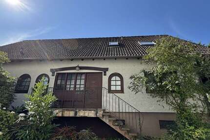 Haus zum Kaufen in Bad Herrenalb 595.000 € 243 m² 6.5 zimmer