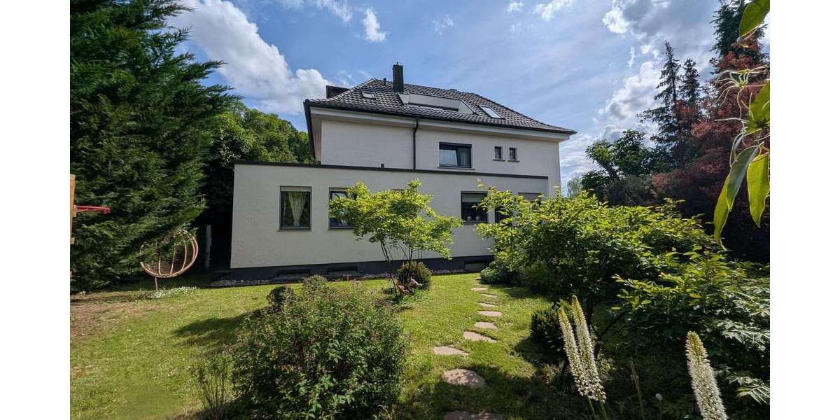 Einfamilienhaus Leonberg - 7.5 Zimmer, 243 m&sup2;, 1.490.000&euro; | Angebot:27660872