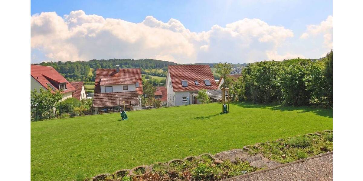Etagenwohnung Weissach - 3 Zimmer, 95 m&sup2;, 990&euro; | Angebot:25682077