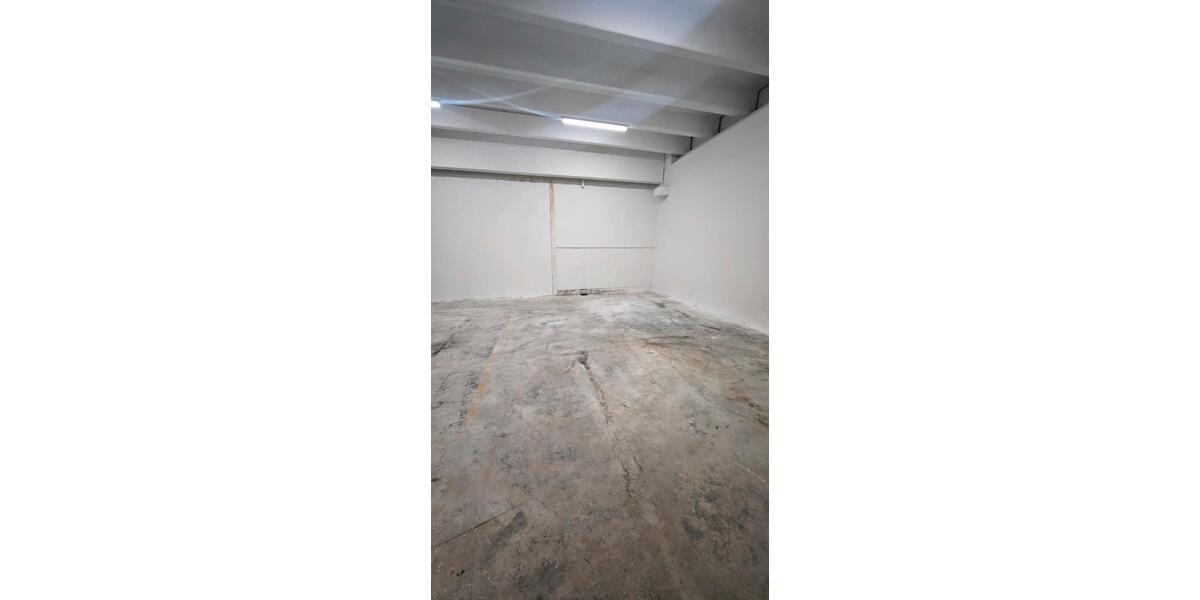 Vermiete Lagerhallen 42 für Handwerker in Karlsruhe Hagsfeld zimmer