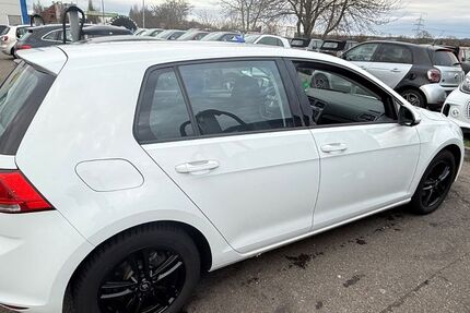 VW Golf 143.000 km 9.100 &euro; Bruchsal 76646
