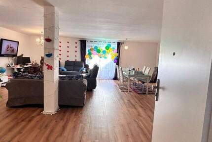 Wohnung Markgröningen - 3 Zimmer, 100 m&sup2;, 1.330&euro; | Angebot:25802211